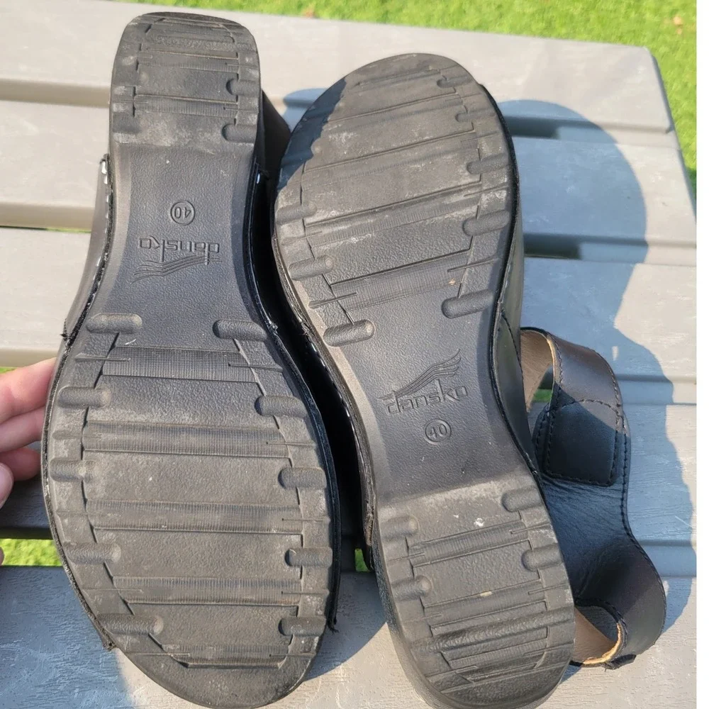 Dansko tiana are